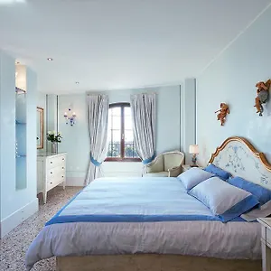 Deluxe Lagoon View Apartment Venice